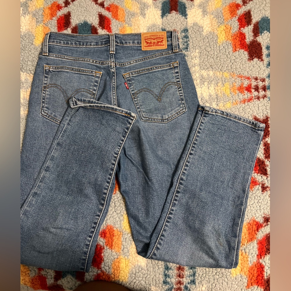 Levi’s Wedgie Straight SIZE 28 Condition good